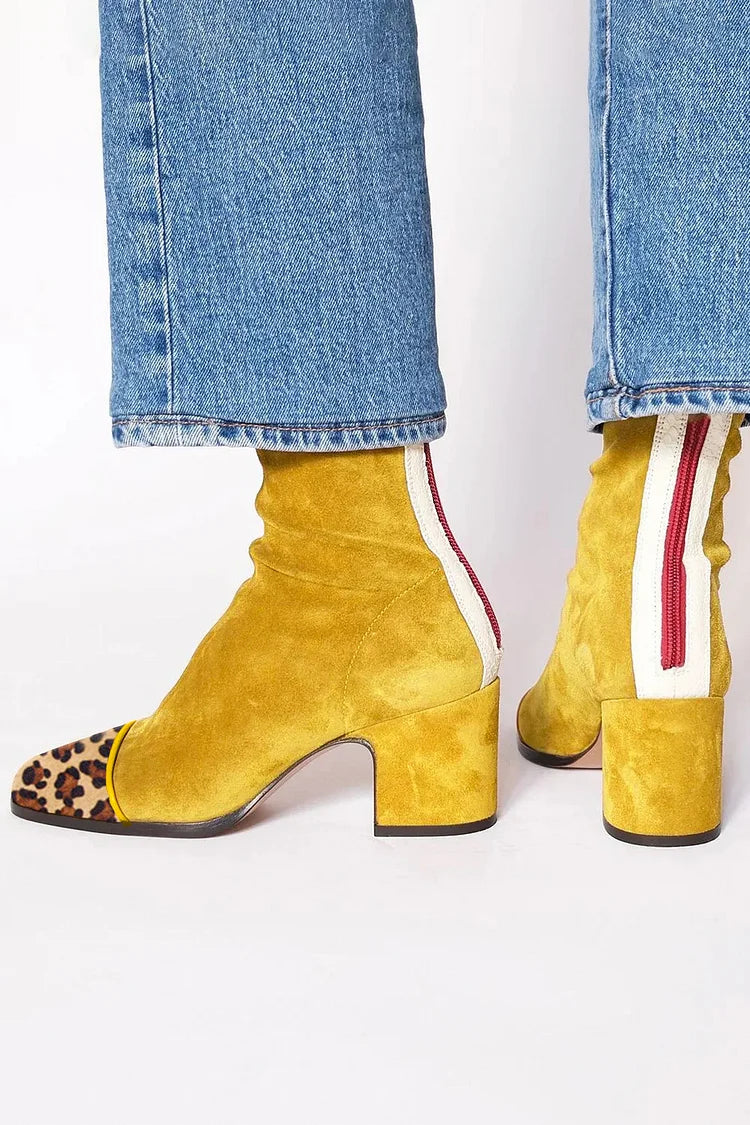 Square-toe heeled boots