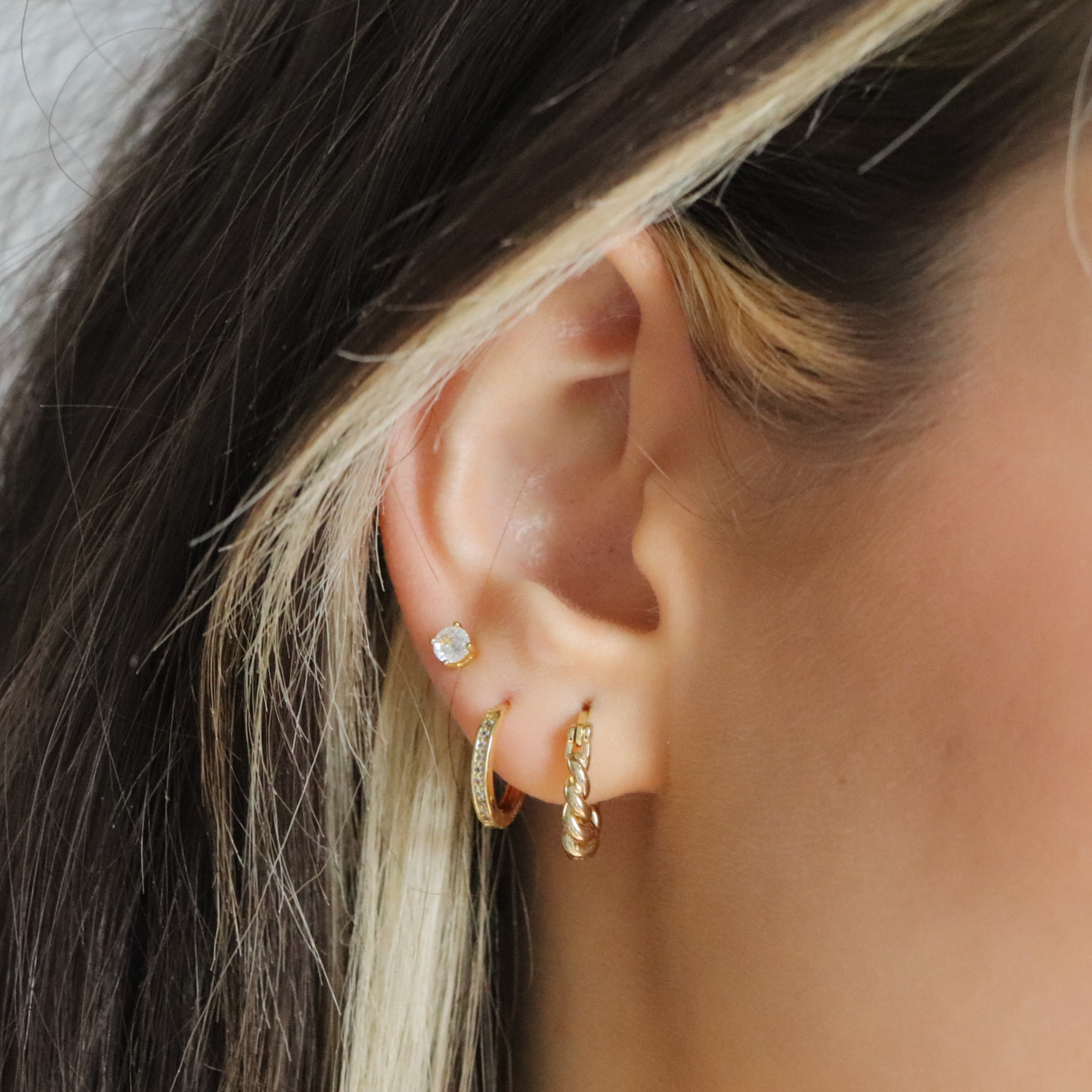 Hoop Earring with Zirconias