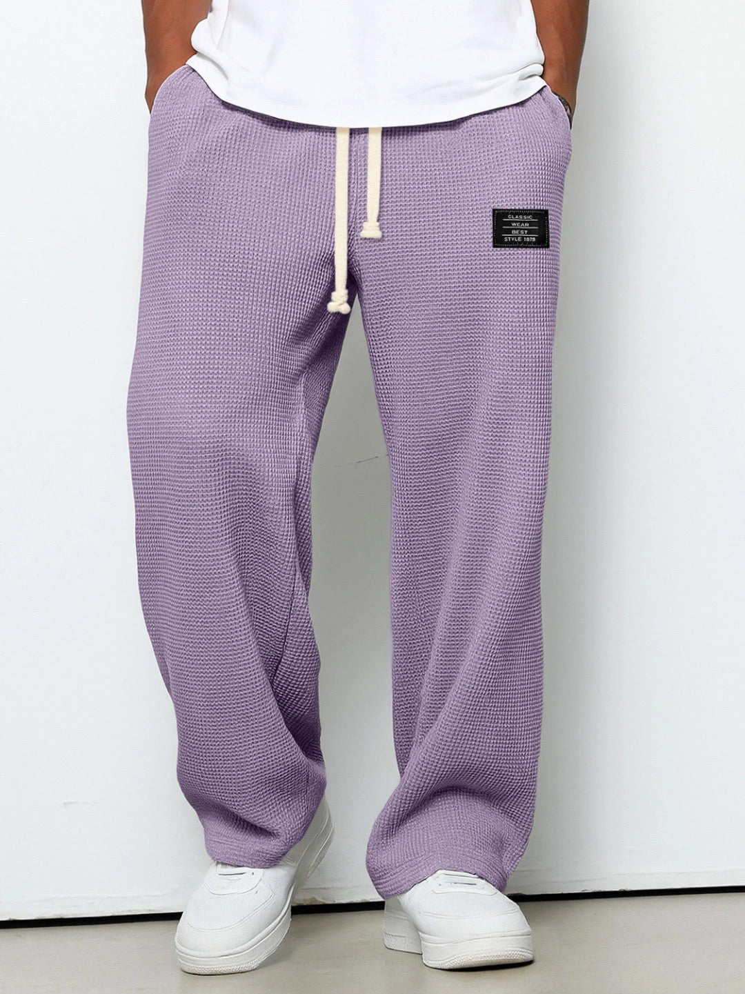 Wide-leg pants with adjustable belt