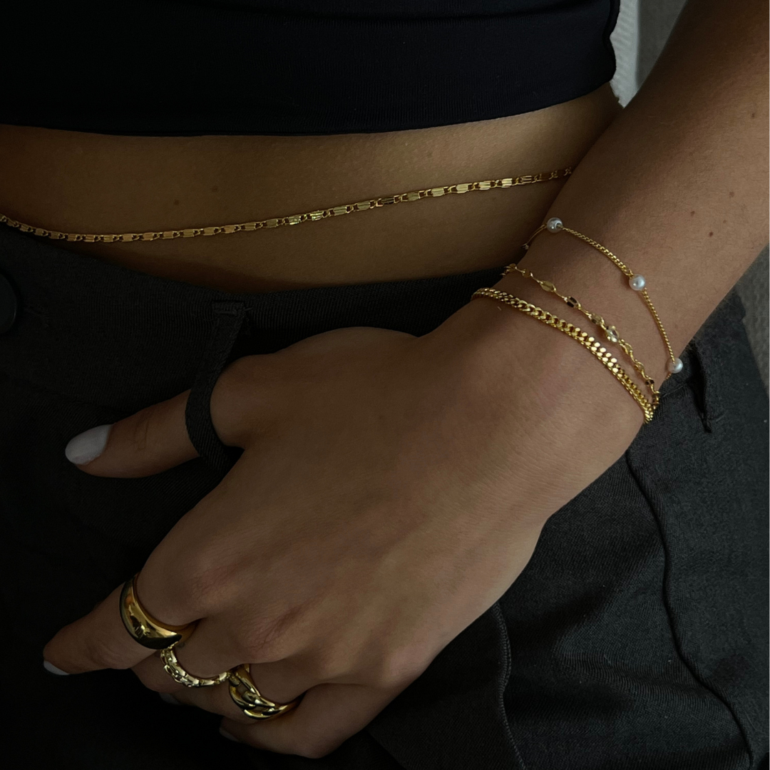 Bracelets with Discreet Elegance
