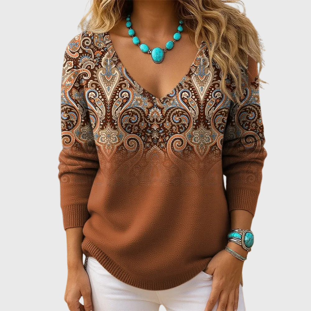 Elegant long-sleeved sweater