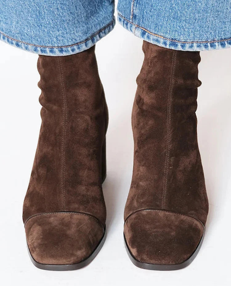 Square-toe heeled boots