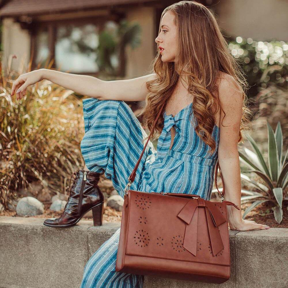Bernadette – Crossbody bag with bows