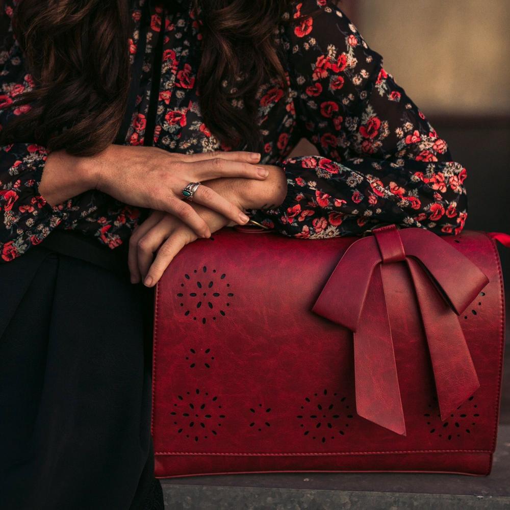 Bernadette – Crossbody bag with bows
