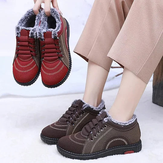 Winter boots made of fleece lining