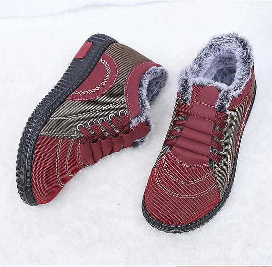Winter boots made of fleece lining